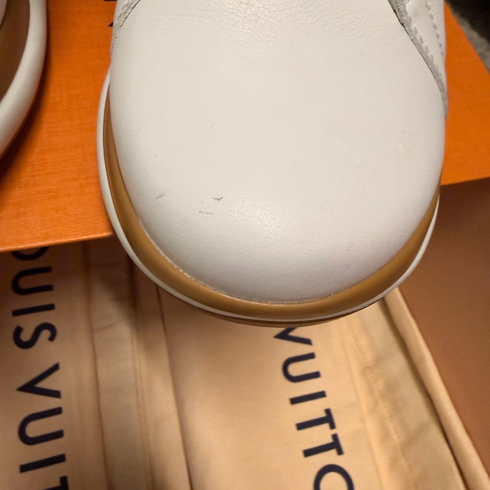 Louis Vuitton Sneakers - Picture 7 of 9